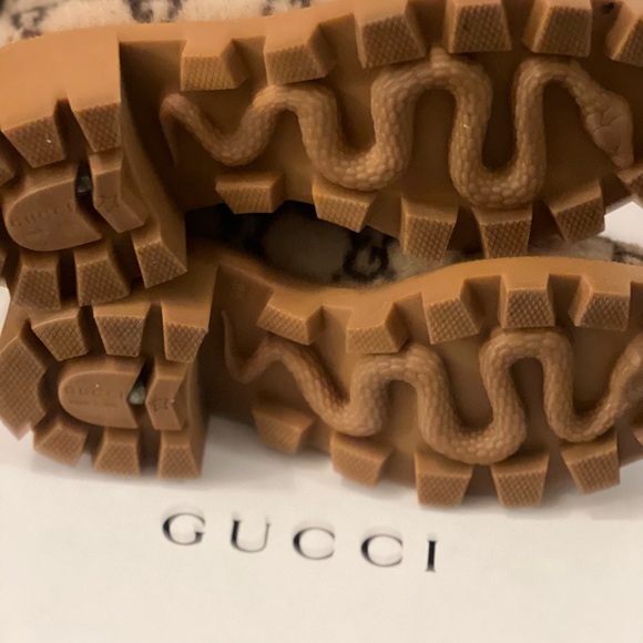 Covered wool GG boot - Picture 2 of 7